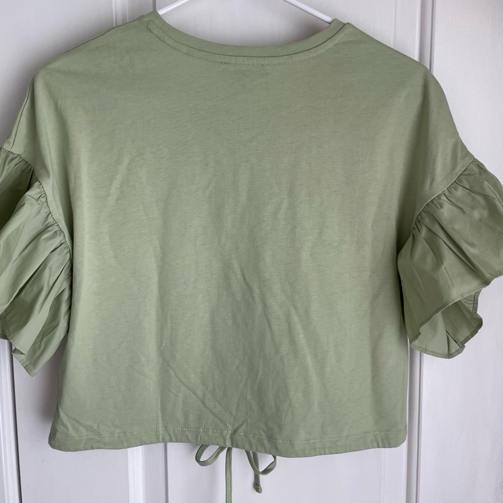 🆕 Express Top - Picture 2 of 4
